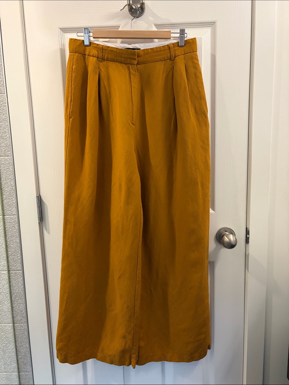 Dynamite Wide-Leg Pants in Mustard Yellow